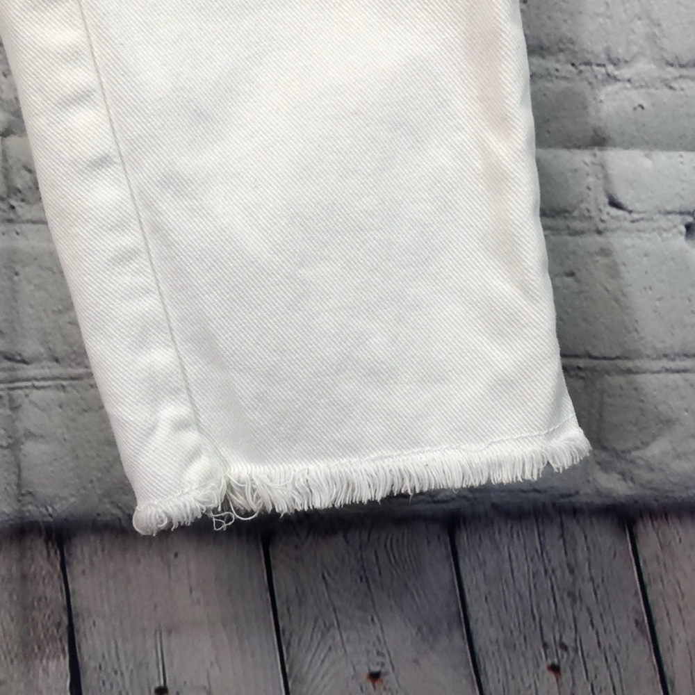 𝅺WHITE Zara Denim Jeans - Picture 3 of 10